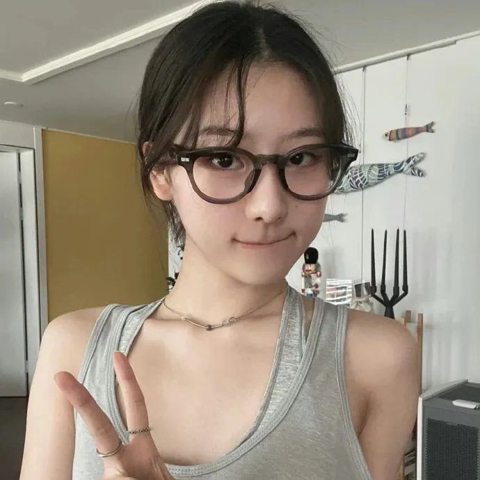 明天,我会成为谁的女友